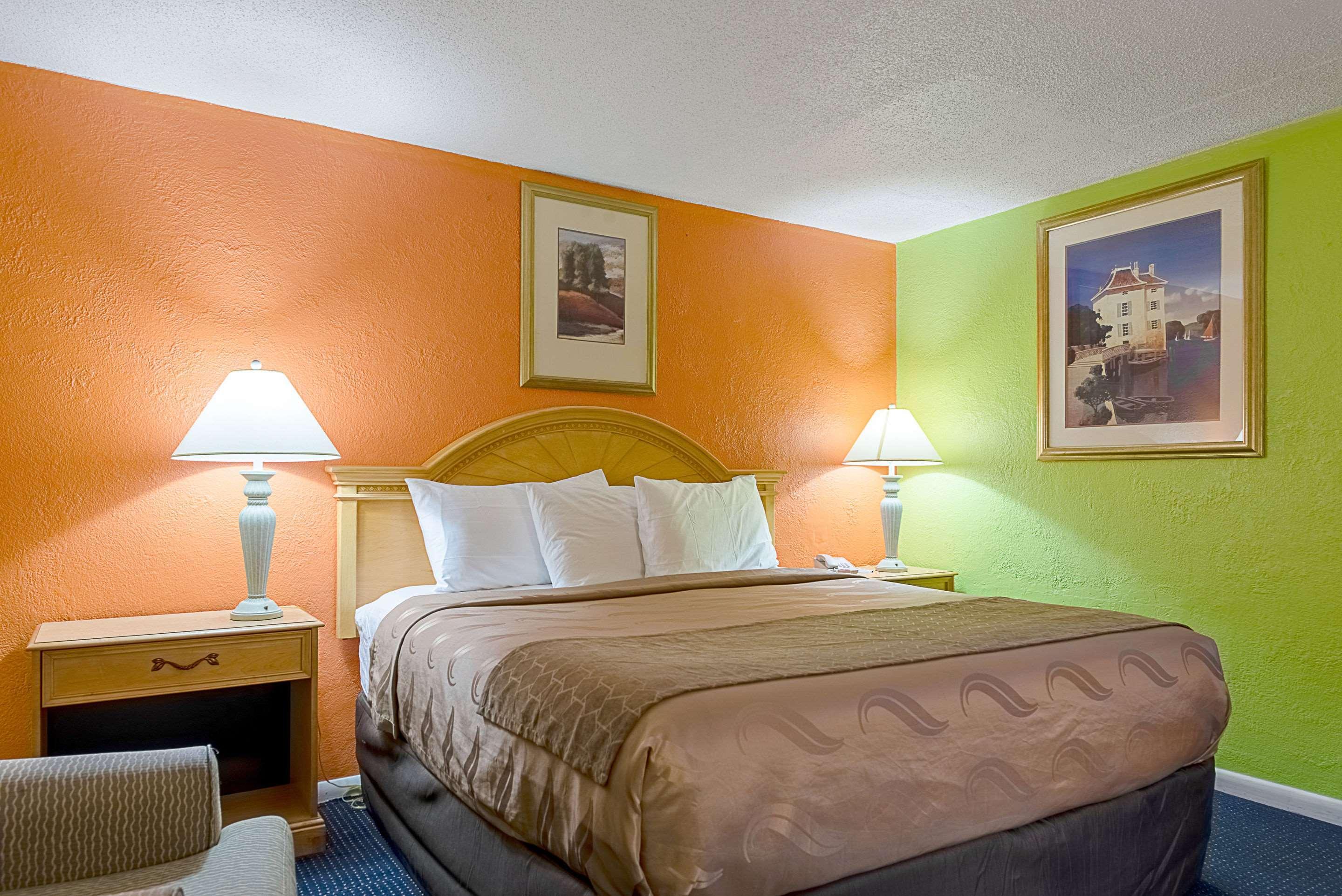 Highway Hotel 3*