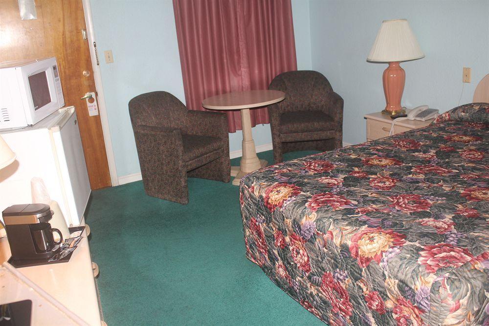 Hotel Highway